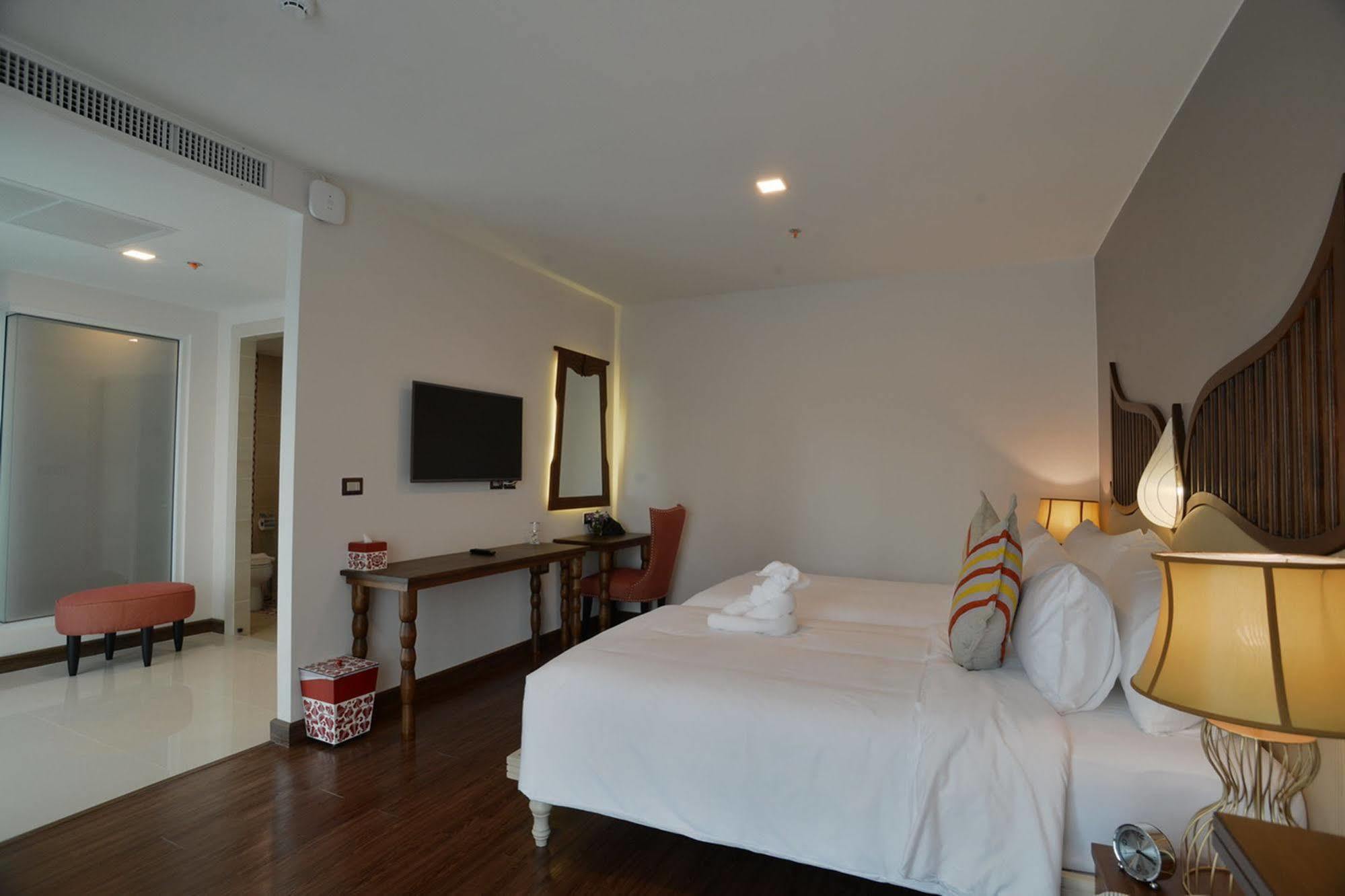 Baisirimaya Hotel Chiang Mai Exteriör bild