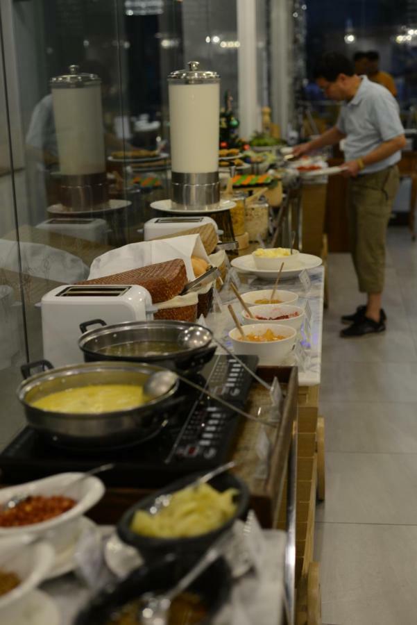 Baisirimaya Hotel Chiang Mai Exteriör bild